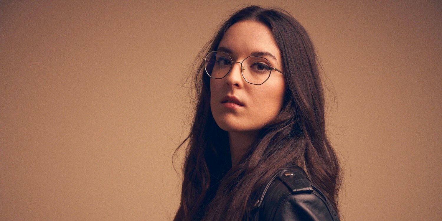 Veronica Fusaro With Support Mira Lora Basel Life